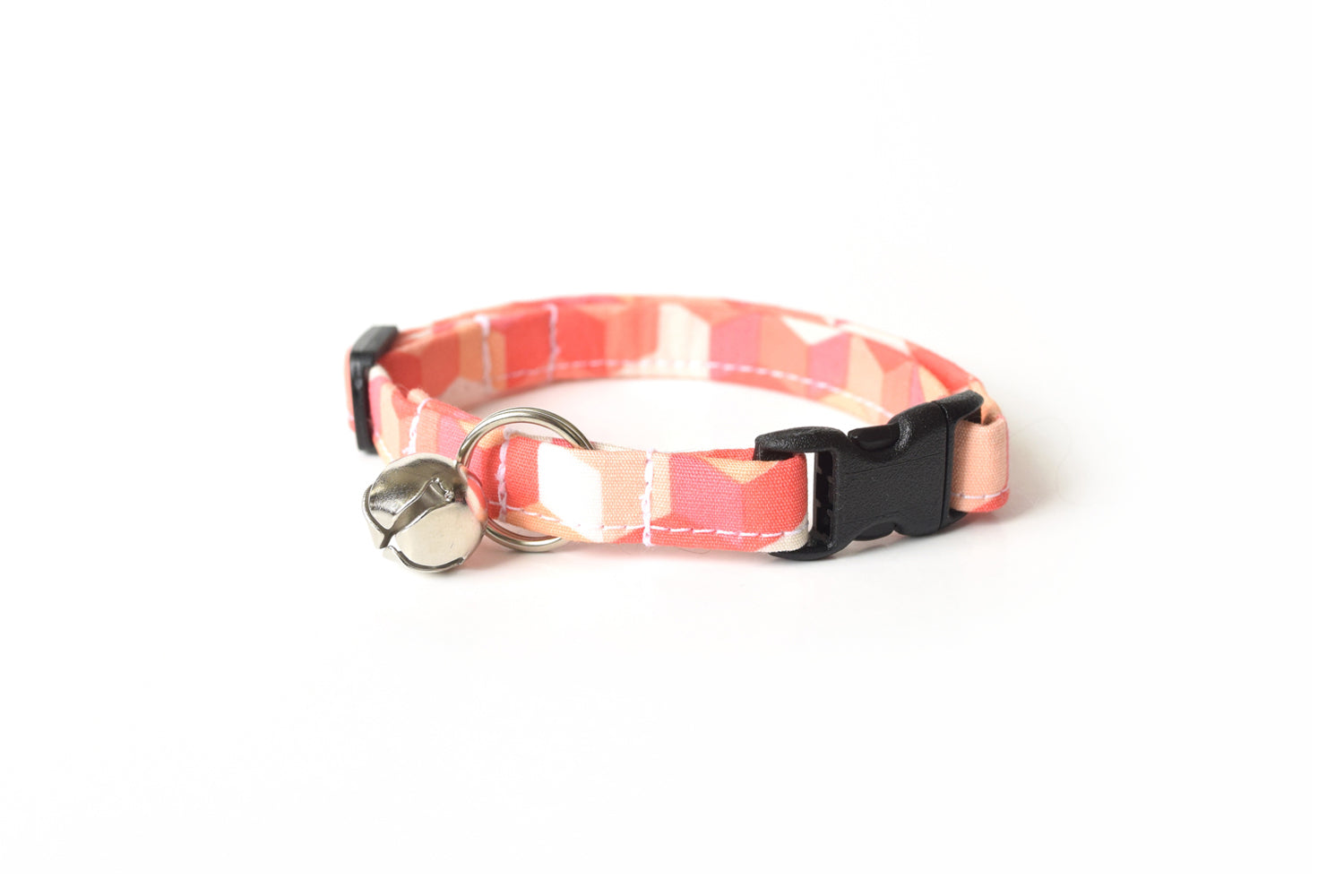 Salmon pink collar