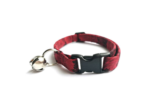 Red Maple Leaves Cat Collar - Breakaway Cat Collar - Handmade by Kira's Pet Shop